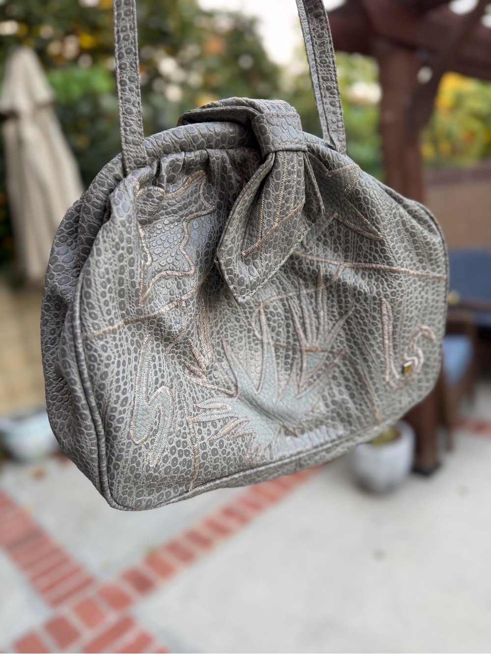 Vintage NAS BAG Shoulder Bag Purse – Gray Embossed Pebble/Scales Pattern